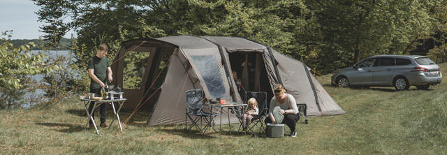 Inflatable family tents 